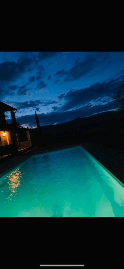 Luxurious Maisonette In The Countryside With A Pool カラブリタ エクステリア 写真